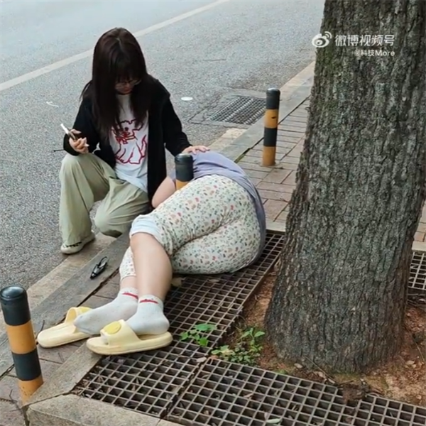 吉利试驾员工途中救助女外卖员 杨学良：要发锦旗和奖金