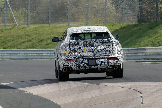 兰博基尼 Urus 新款原型 SUV 路测图曝光：混合动力再进化