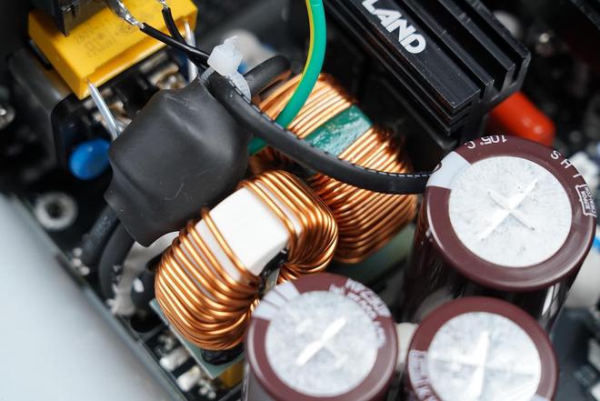 航嘉MVP P1600X电源评测 1600W超越白金表现