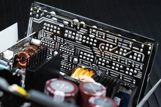 航嘉MVP P1600X电源评测 1600W超越白金表现
