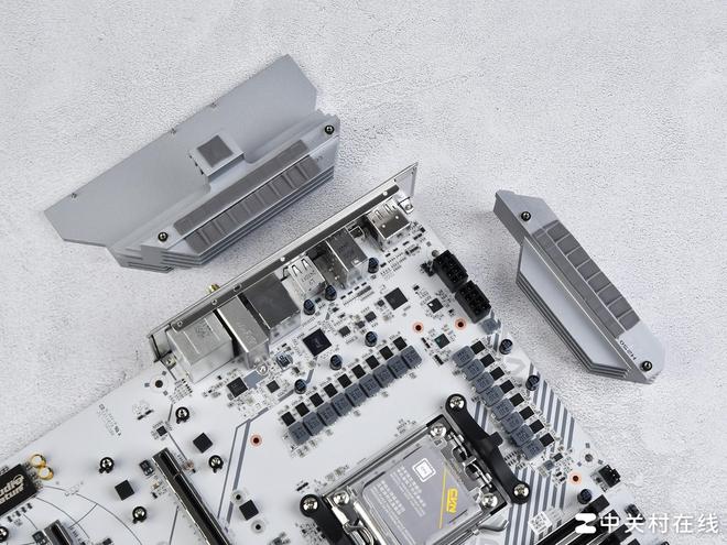 BIOS新高度 七彩虹CVN X870 方舟主板评测 高颜拓展供电猛