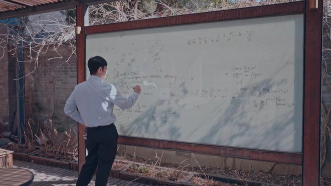 对话北大数学家董彬：如果未来AI能解所有数学题，学生现在为什么还要学数学？丨 科技奇点“破壁人”③