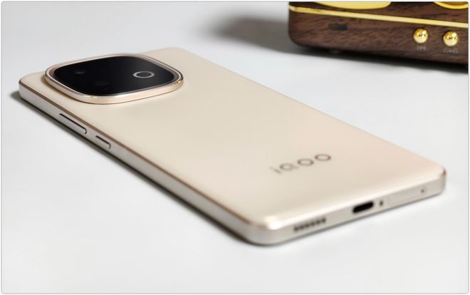 续航闪电！iQOO Z10 Turbo已官宣