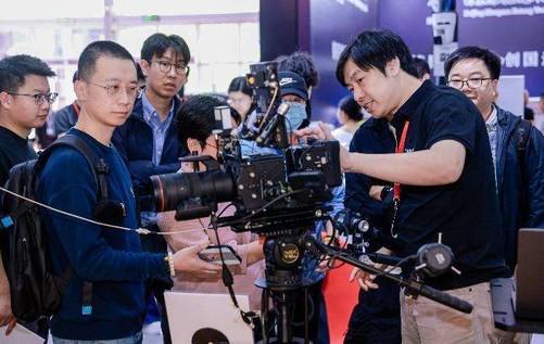 影像超越 佳能携多样化专业影像解决方案亮相CCBN 2025