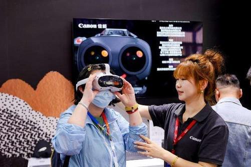 影像超越 佳能携多样化专业影像解决方案亮相CCBN 2025