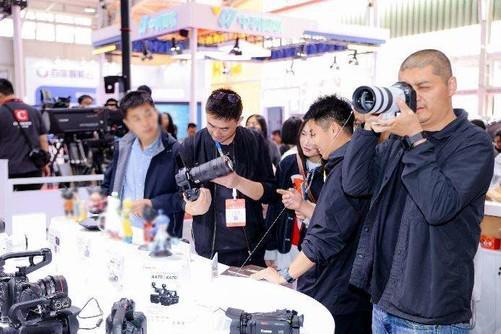 影像超越 佳能携多样化专业影像解决方案亮相CCBN 2025