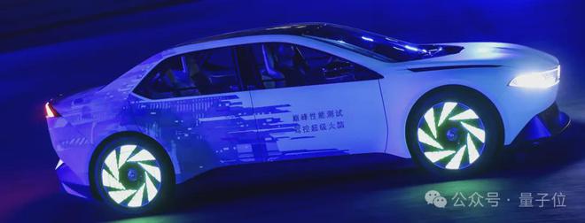 宝马秀起汽车科技来，哪有其他汽车什么事…