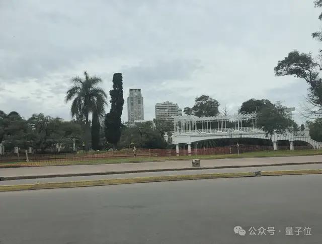 o3猜照片位置深度思考6分48秒，范围精确到“这么近那么美”