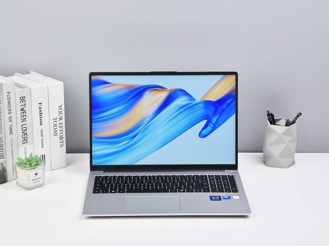 多屏协同超智慧，生产力好搭子 Hi MateBook D 16/14 图赏