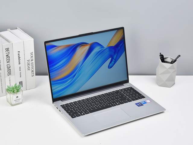 多屏协同超智慧，生产力好搭子 Hi MateBook D 16/14 图赏