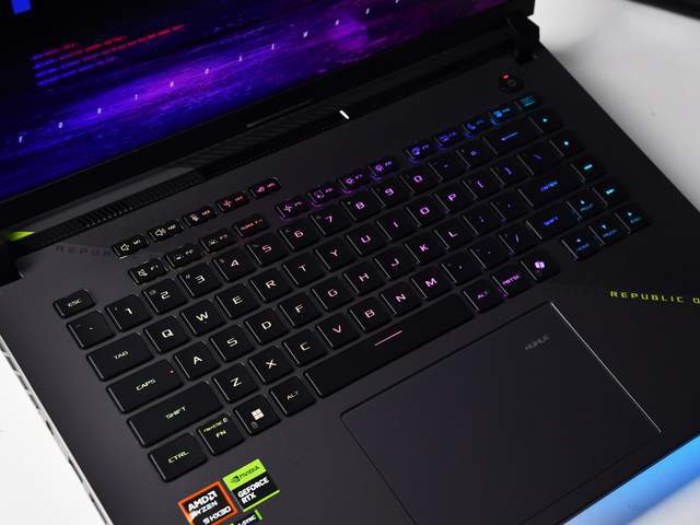 锐龙9 9955HX3D+RTX 5070 Ti王炸组合！ROG魔霸9首测