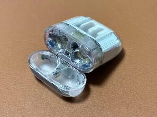 你敢信？AirPods透明色原型机深度解析，网友：我愿意多花200元！