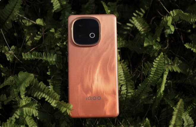 iQOO Z10 Turbo闪现，有点意思！