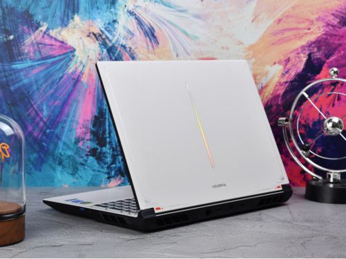全能高性价比RTX 5070 Ti游戏本新品 七彩虹隐星P16 Pro评测