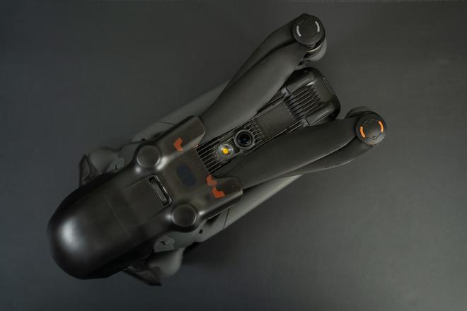 大疆Mavic 4 Pro评测：1亿像素4/3画幅哈苏三摄相机旗舰无人机