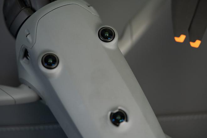 大疆Mavic 4 Pro评测：1亿像素4/3画幅哈苏三摄相机旗舰无人机