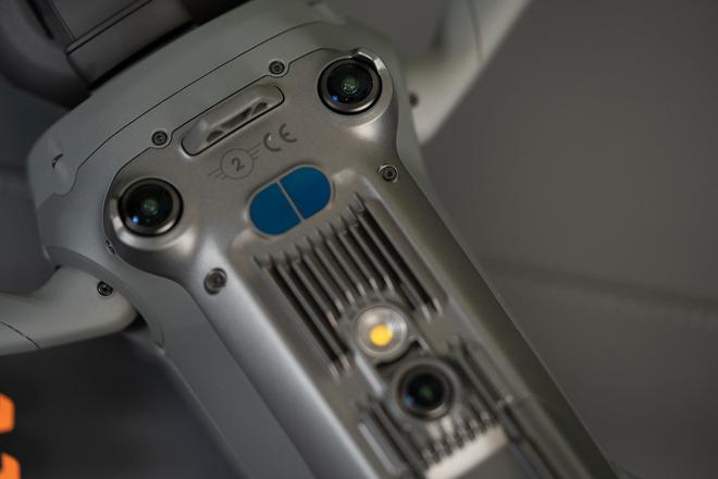 大疆Mavic 4 Pro评测：1亿像素4/3画幅哈苏三摄相机旗舰无人机