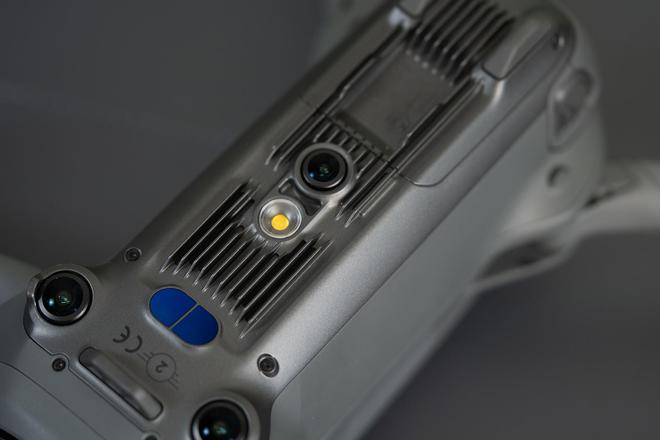 大疆Mavic 4 Pro评测：1亿像素4/3画幅哈苏三摄相机旗舰无人机