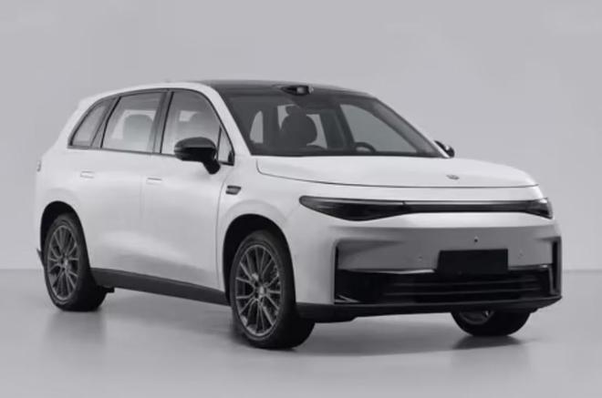 2026 款零跑 C10 汽车上市，12.28 万元起