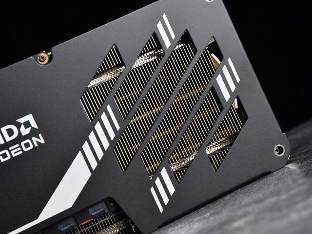 散热好又静音，关键性能也很强!瀚铠RX 9070 XT 超合金 Ultra评测