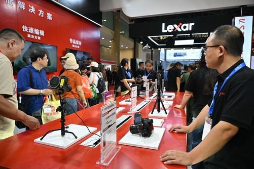 P&E2025:闪迪携全系产品亮相展会