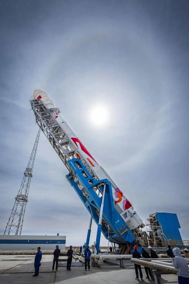 我国首颗“地质行业高光谱遥感小卫星”：“地质一号”发射成功