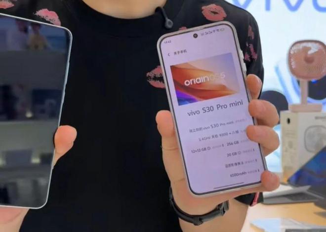 啊？vivo S30 Pro mini这外观…