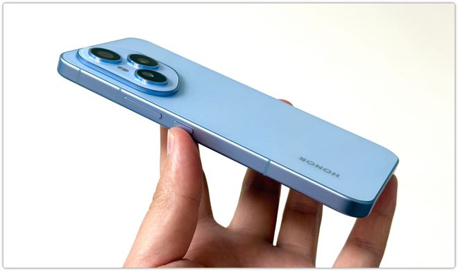 7200mAh！荣耀上演“四两拨千斤”