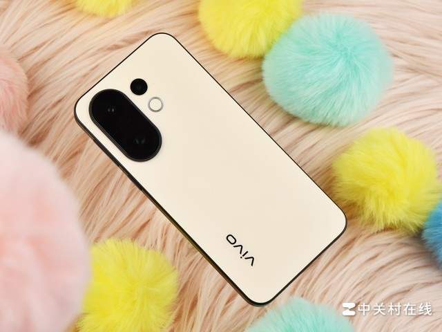vivo S30 Pro mini图赏 多彩小直屏，手感颜值都出色