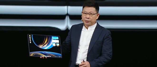 国产电脑里程碑！华为鸿蒙电脑“创全球最大”：能折叠，比MBA还薄，23999元起售