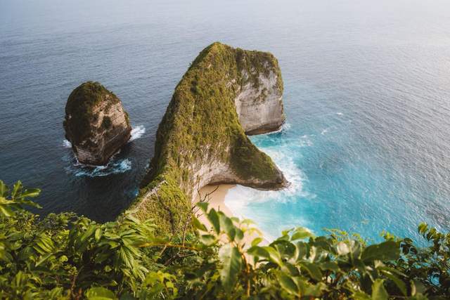 轻装上阵 用佳能EOSR8定格巴厘岛绝美风景