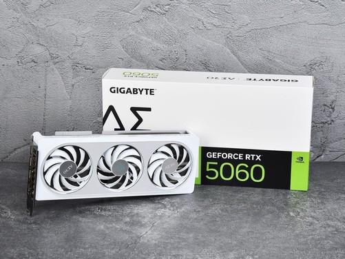 低成本纯白装机方案必选！技嘉GeForceRTX 5060 AERO OC 8GB 雪鹰首测