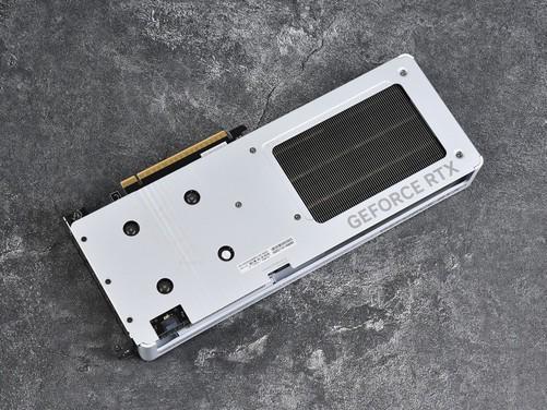 低成本纯白装机方案必选！技嘉GeForceRTX 5060 AERO OC 8GB 雪鹰首测
