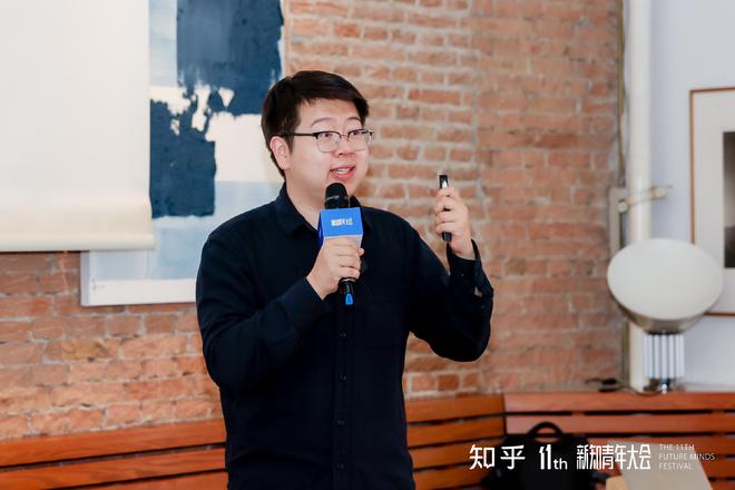 知乎聚集AI大咖深度对话，许华哲解析具身智能三大失败模式