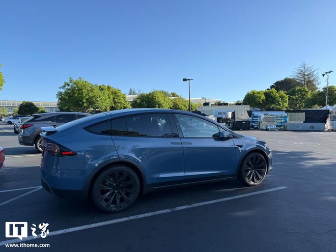 特斯拉测试改款 Model S / X，全新车漆颜色曝光