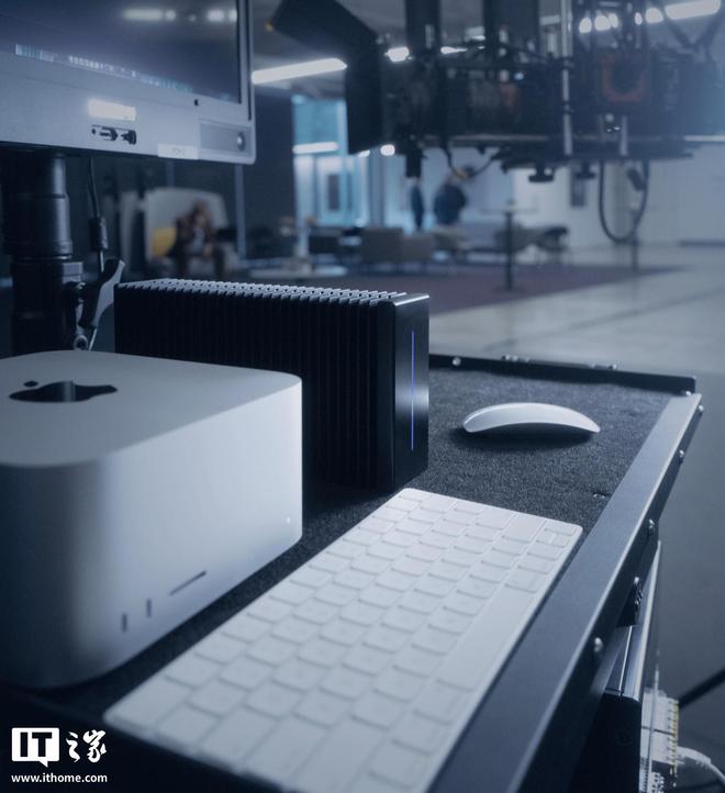 OWC 发布雷电 5 固态硬盘阵列 ThunderBlade X12，最高 96TB 容量