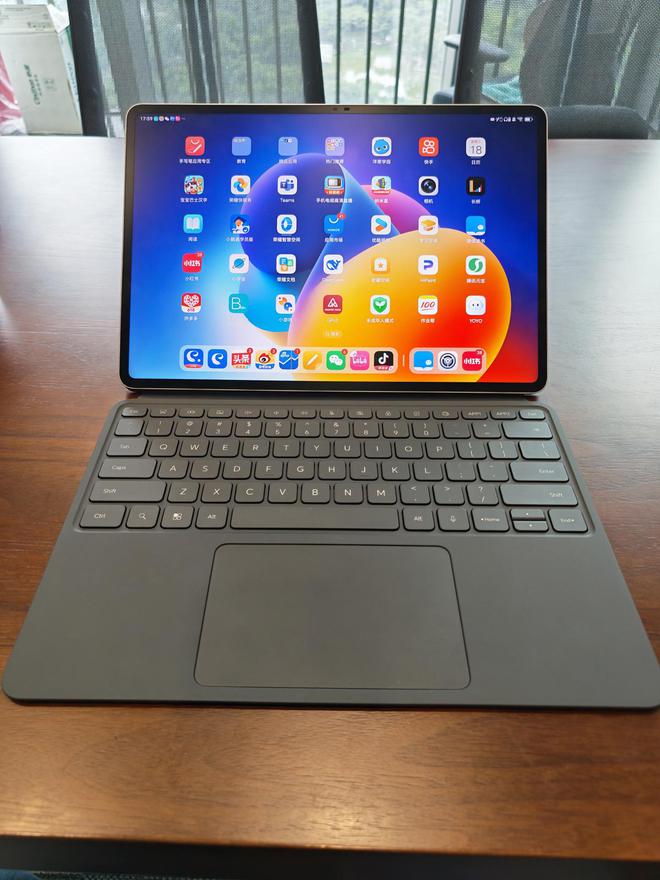 荣耀 MagicPad 3 平板配备八扬声器、升级第三代空间音频技术