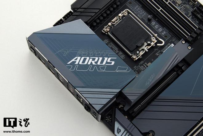 技嘉Z890 AORUS MASTER主板评测：酷睿Ultra 265K处理器黄金搭档