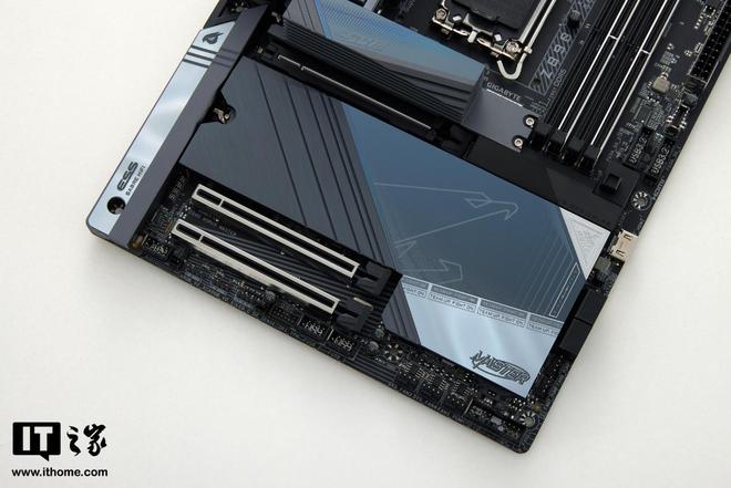技嘉Z890 AORUS MASTER主板评测：酷睿Ultra 265K处理器黄金搭档