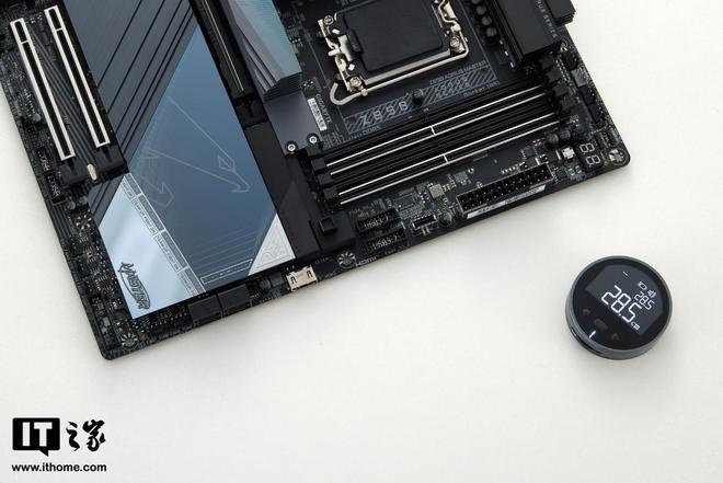 技嘉Z890 AORUS MASTER主板评测：酷睿Ultra 265K处理器黄金搭档