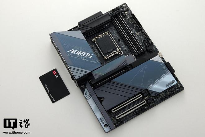 技嘉Z890 AORUS MASTER主板评测：酷睿Ultra 265K处理器黄金搭档