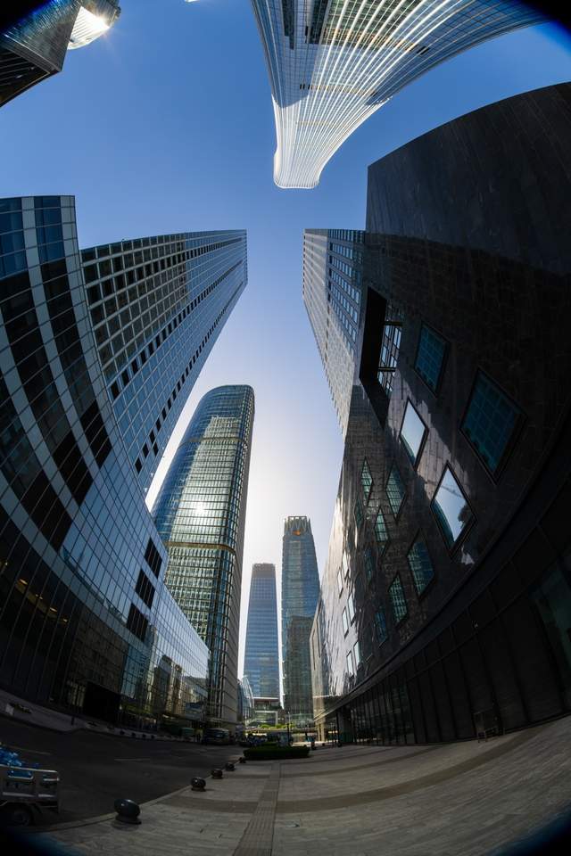 鱼眼镜头下的世界 老蛙FF II 8-15mm F2.8超广角变焦鱼眼镜头评测